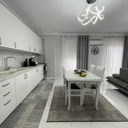 Luxury Apartment Korca Exterior photo